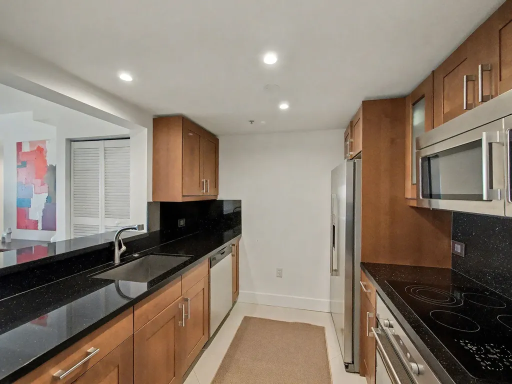 2600 SW 27th Avenue Miami FL 33133