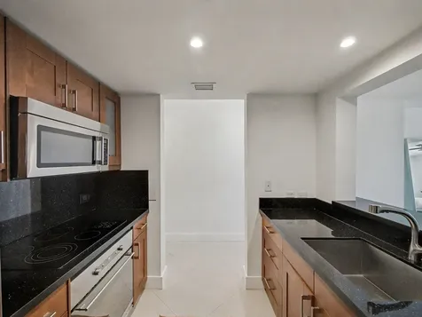 2600 SW 27th Avenue Miami FL 33133