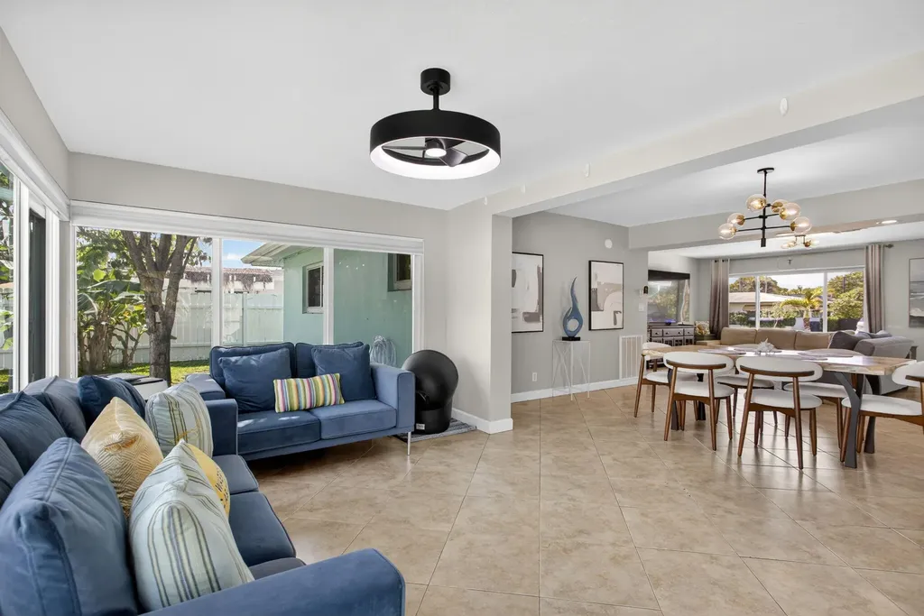 571 SE 14th Street Pompano Beach FL 33060