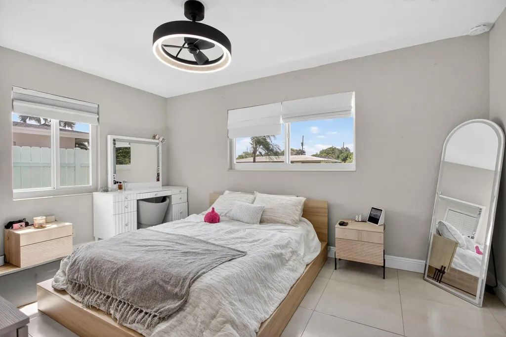 571 SE 14th Street Pompano Beach FL 33060