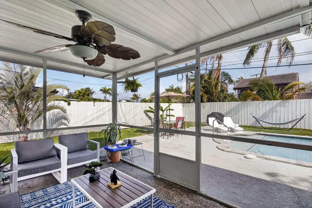 571 SE 14th Street Pompano Beach FL 33060