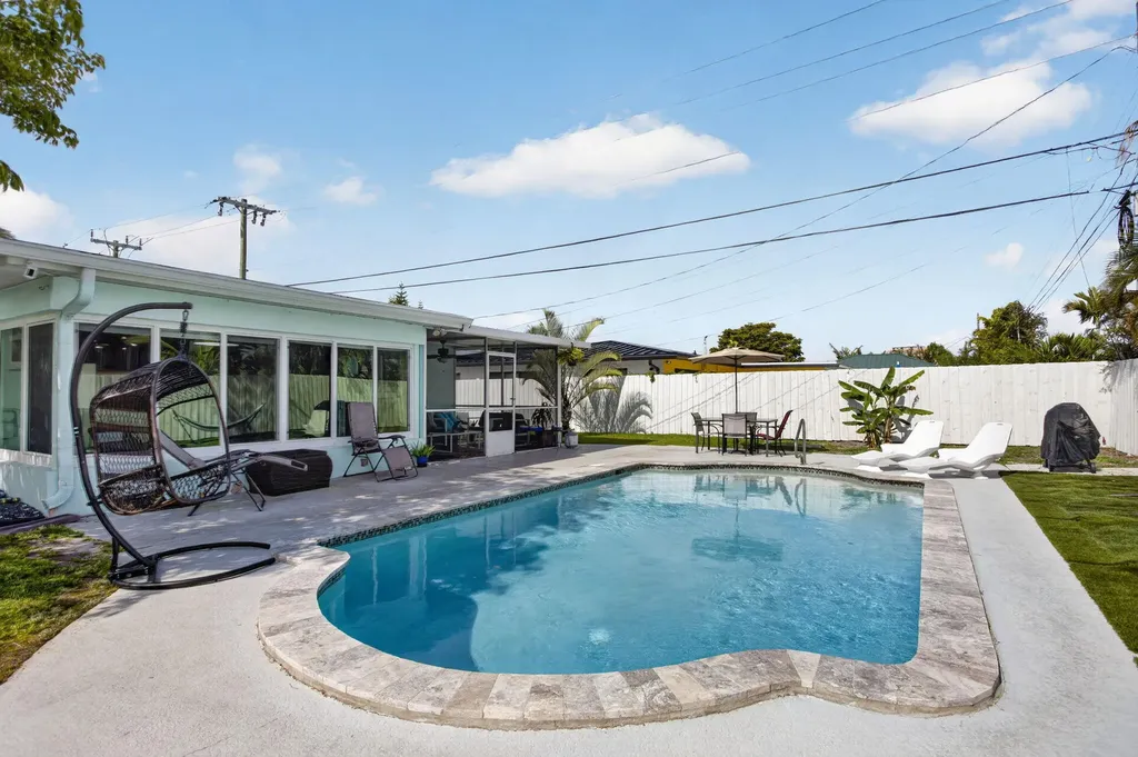 571 SE 14th Street Pompano Beach FL 33060