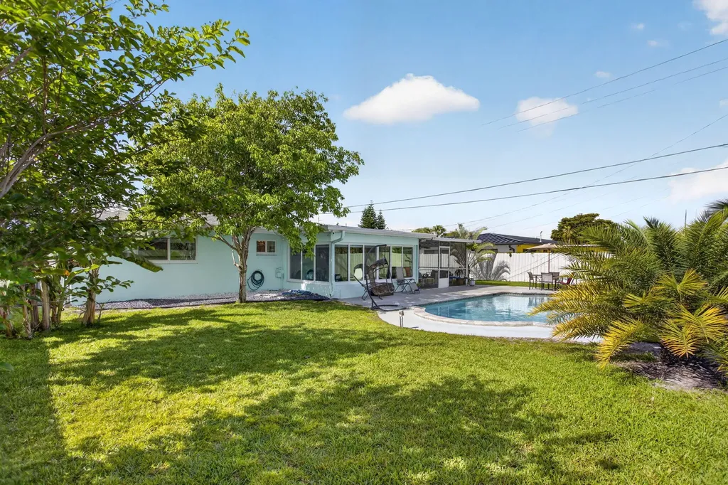 571 SE 14th Street Pompano Beach FL 33060