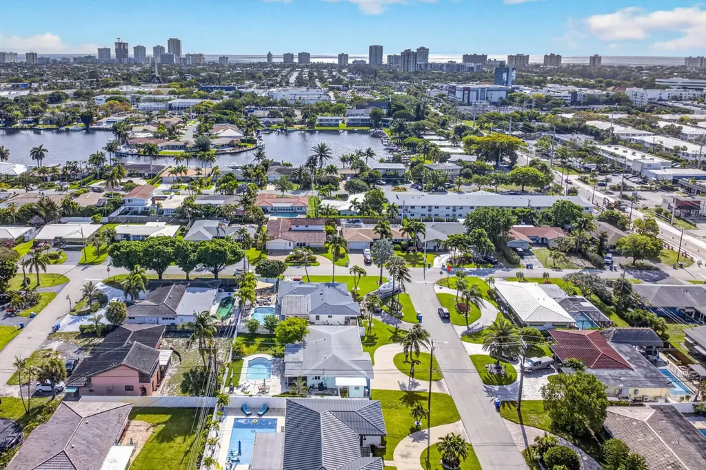 571 SE 14th Street Pompano Beach FL 33060
