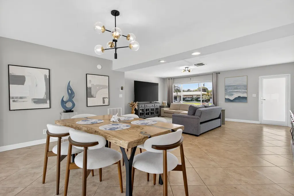 571 SE 14th Street Pompano Beach FL 33060