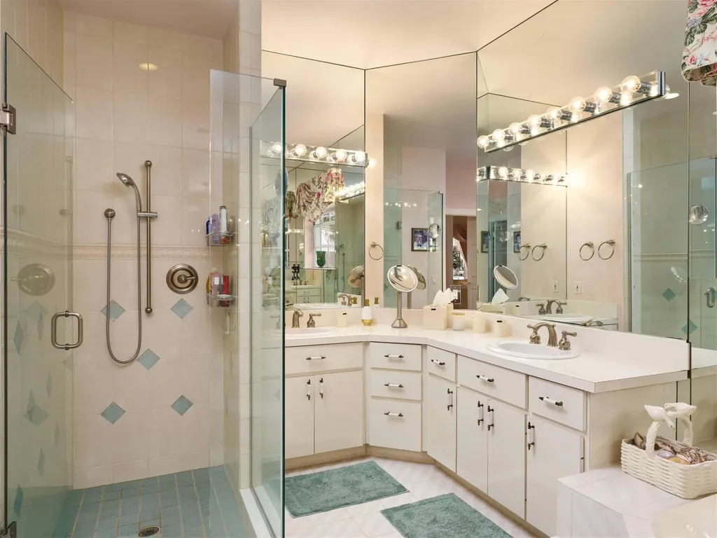 70 Cayman Place Palm Beach Gardens FL 33418
