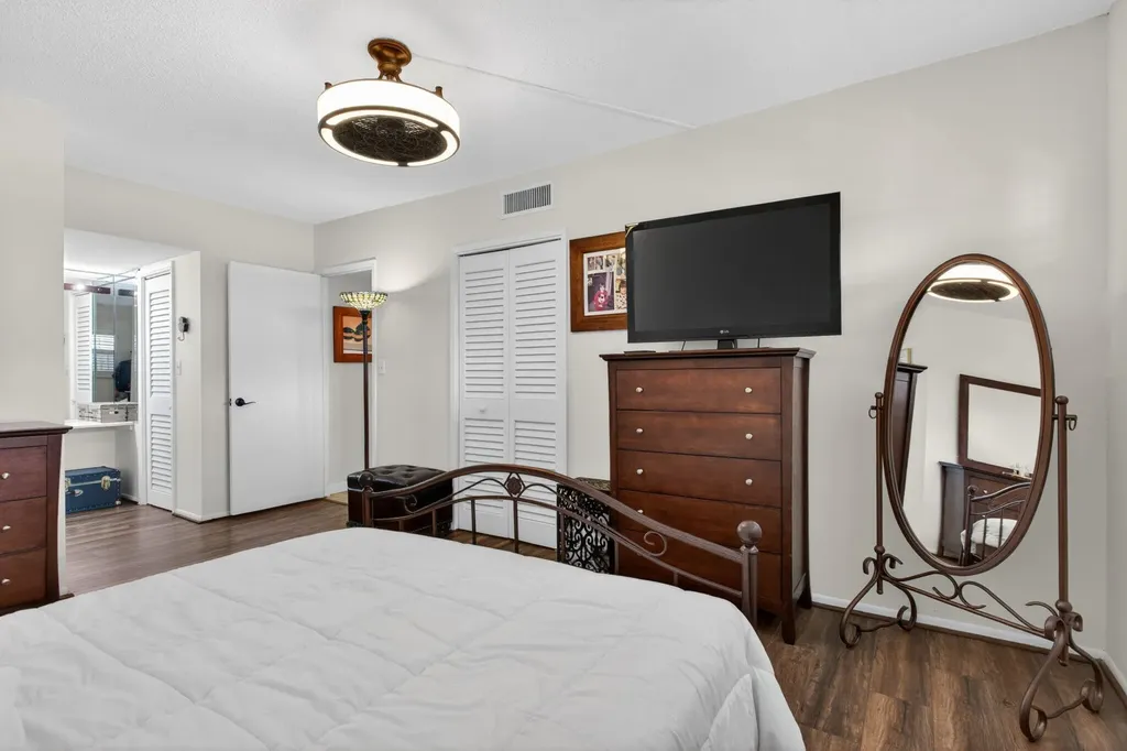 2950 N Palm Aire Drive Pompano Beach FL 33069