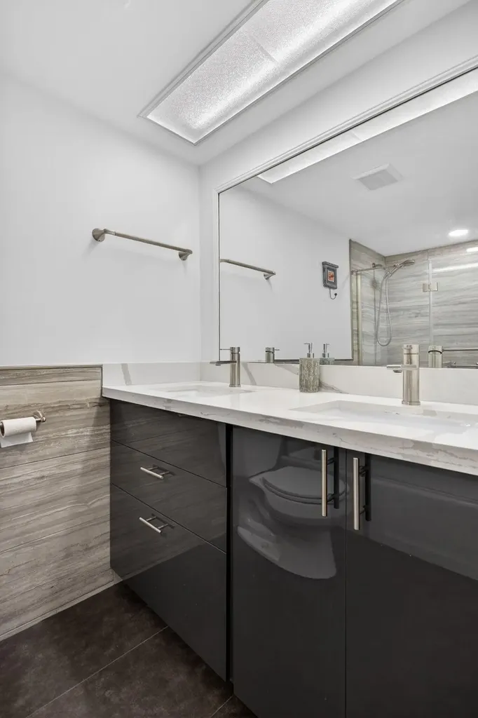 2950 N Palm Aire Drive Pompano Beach FL 33069