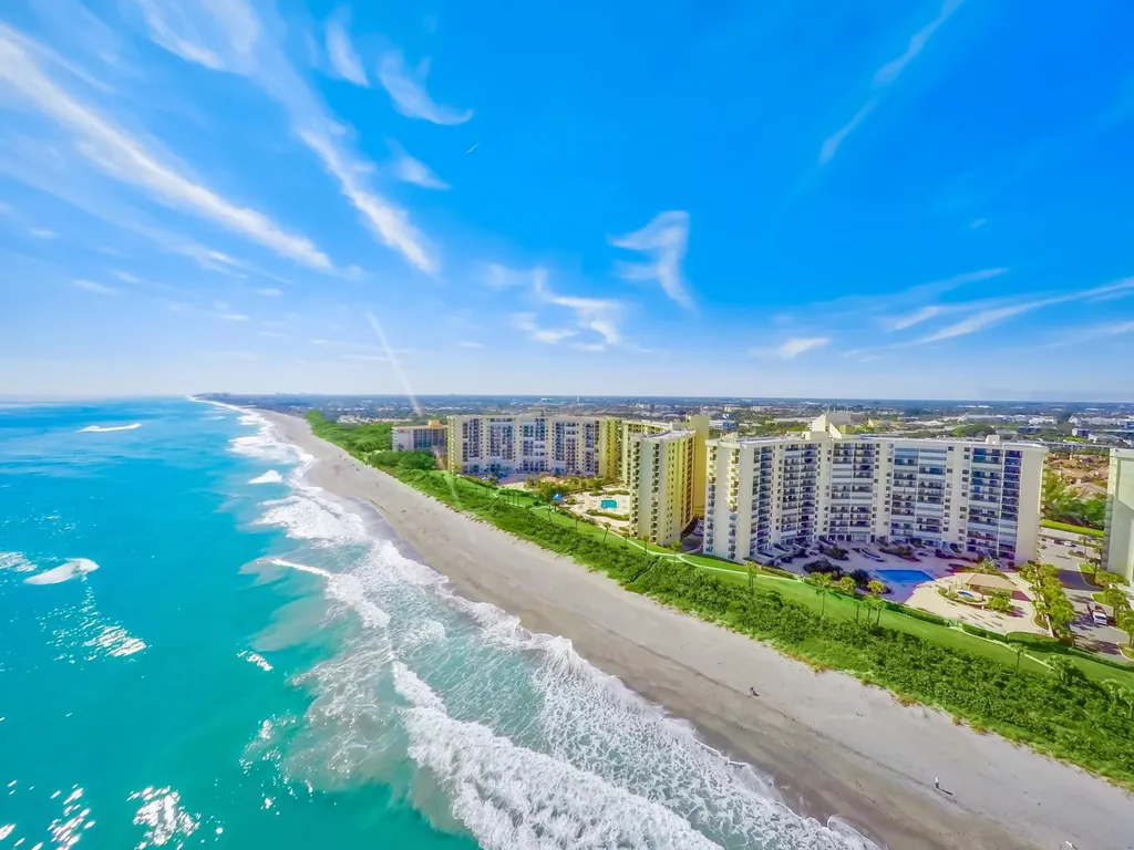 200 Ocean Trail Way Jupiter FL 33477