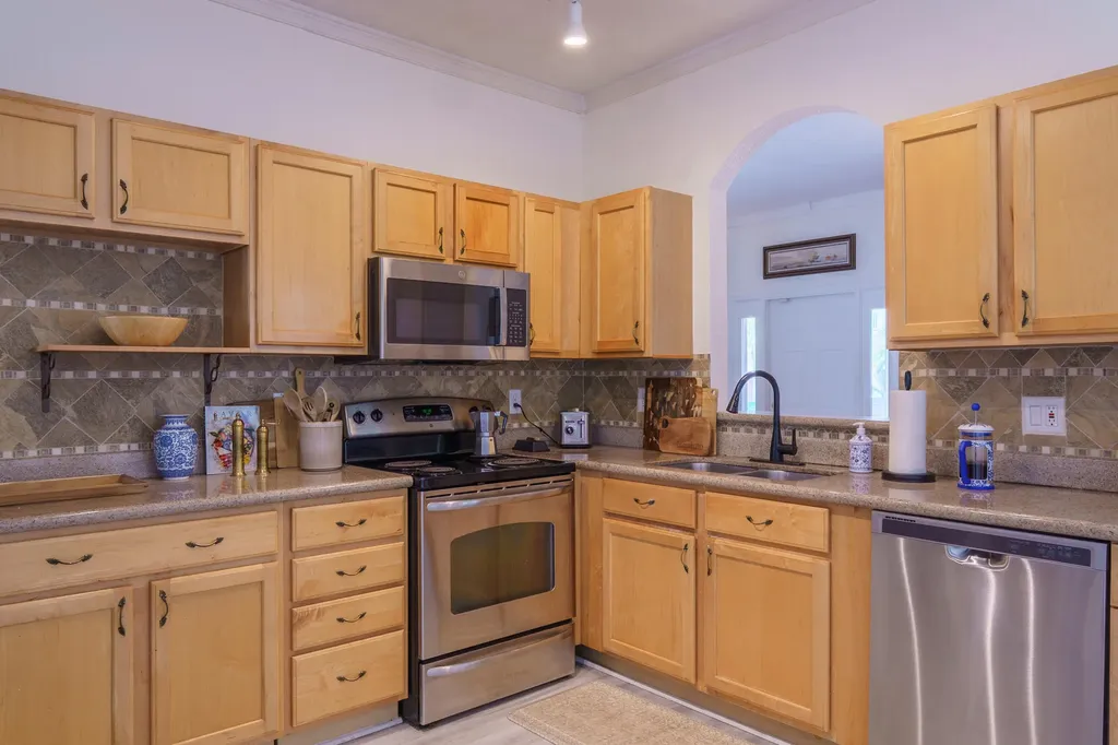 10585 NW 56th Place Coral Springs FL 33076