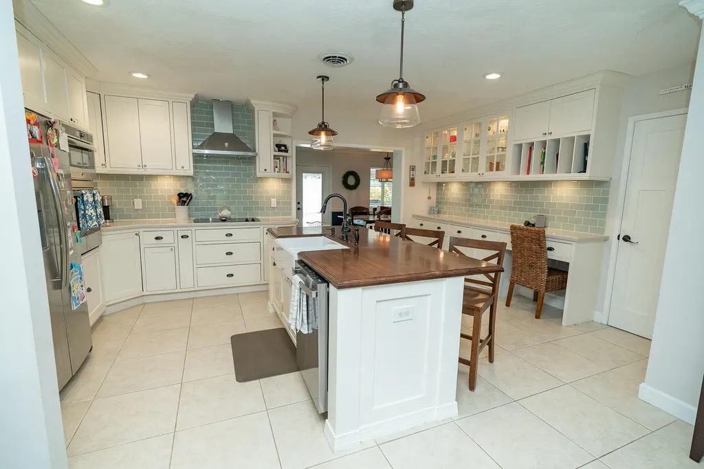 421 SE 4th Terrace Pompano Beach FL 33060