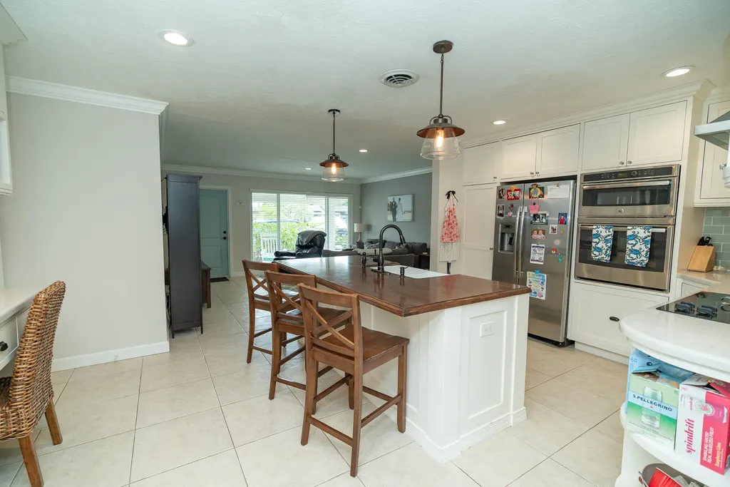 421 SE 4th Terrace Pompano Beach FL 33060