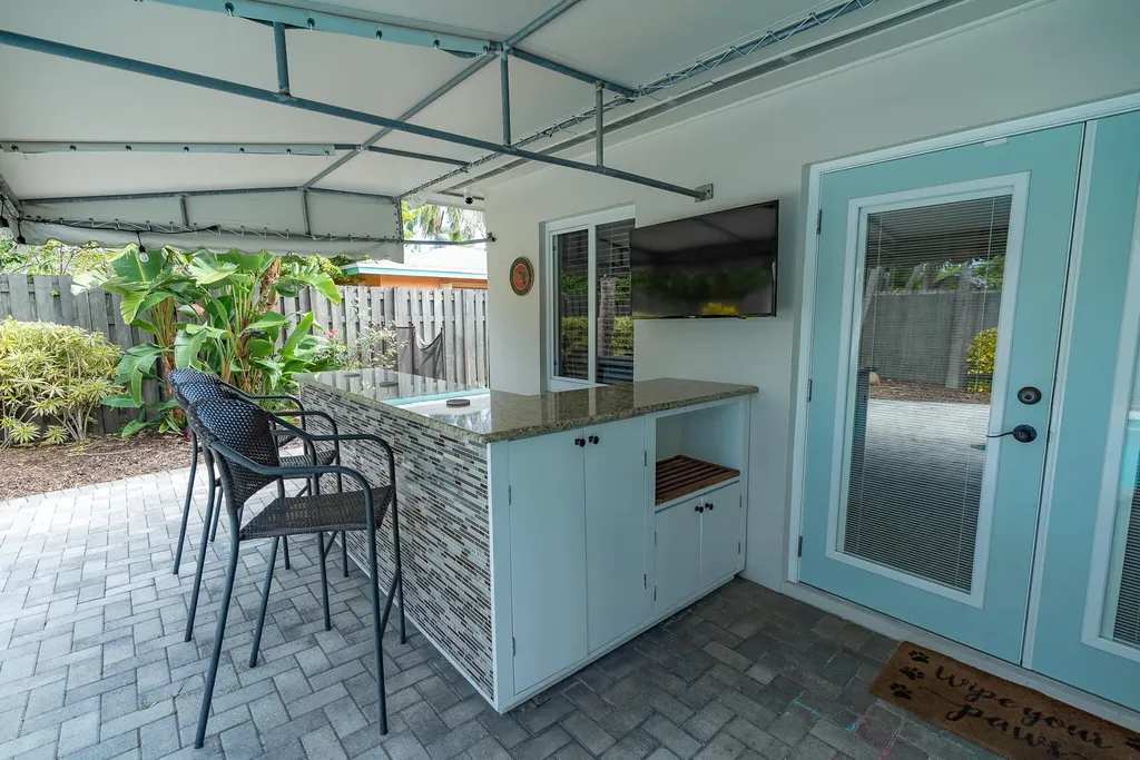 421 SE 4th Terrace Pompano Beach FL 33060
