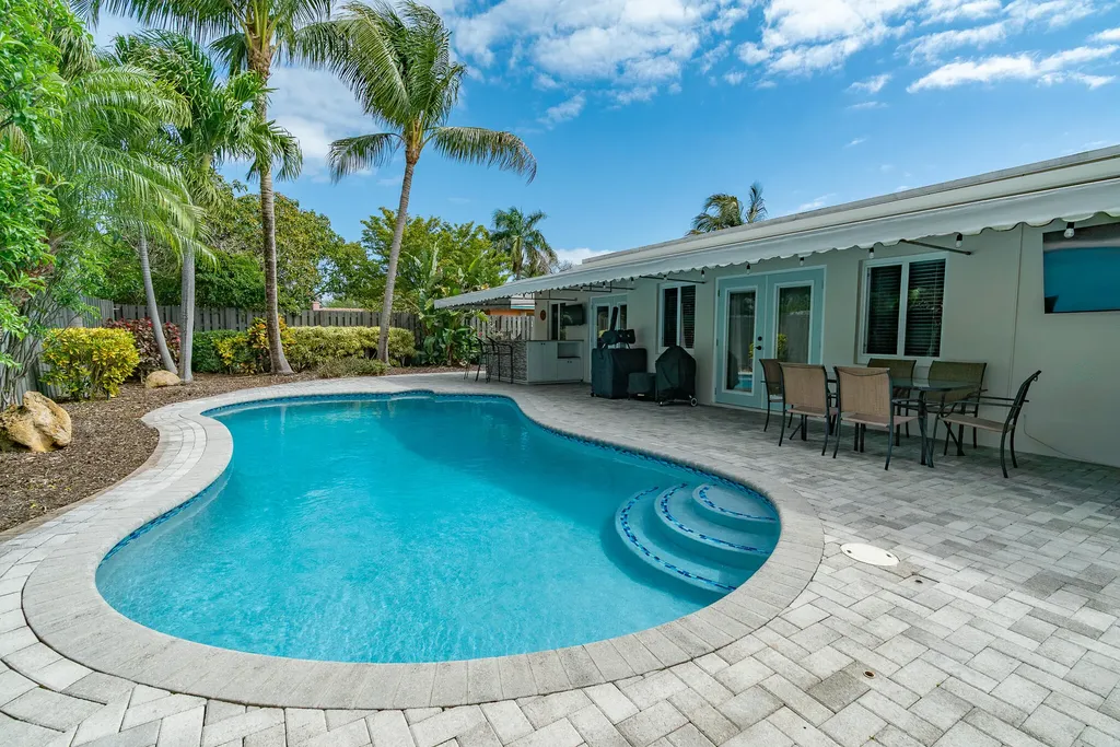 421 SE 4th Terrace Pompano Beach FL 33060