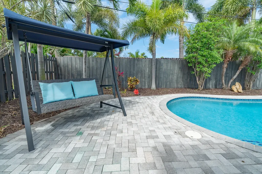 421 SE 4th Terrace Pompano Beach FL 33060