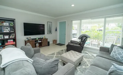 421 SE 4th Terrace Pompano Beach FL 33060