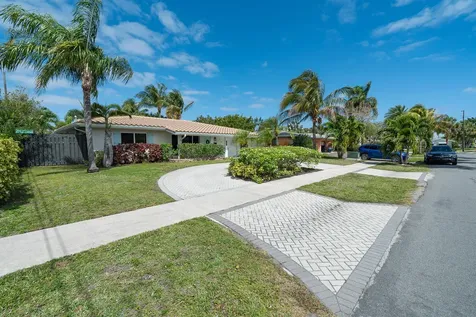 421 SE 4th Terrace Pompano Beach FL 33060