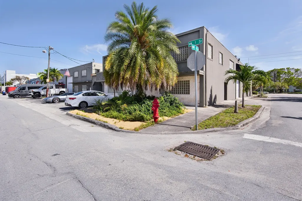 936 NW 1st Street Fort Lauderdale FL 33311
