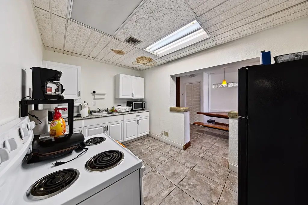 936 NW 1st Street Fort Lauderdale FL 33311