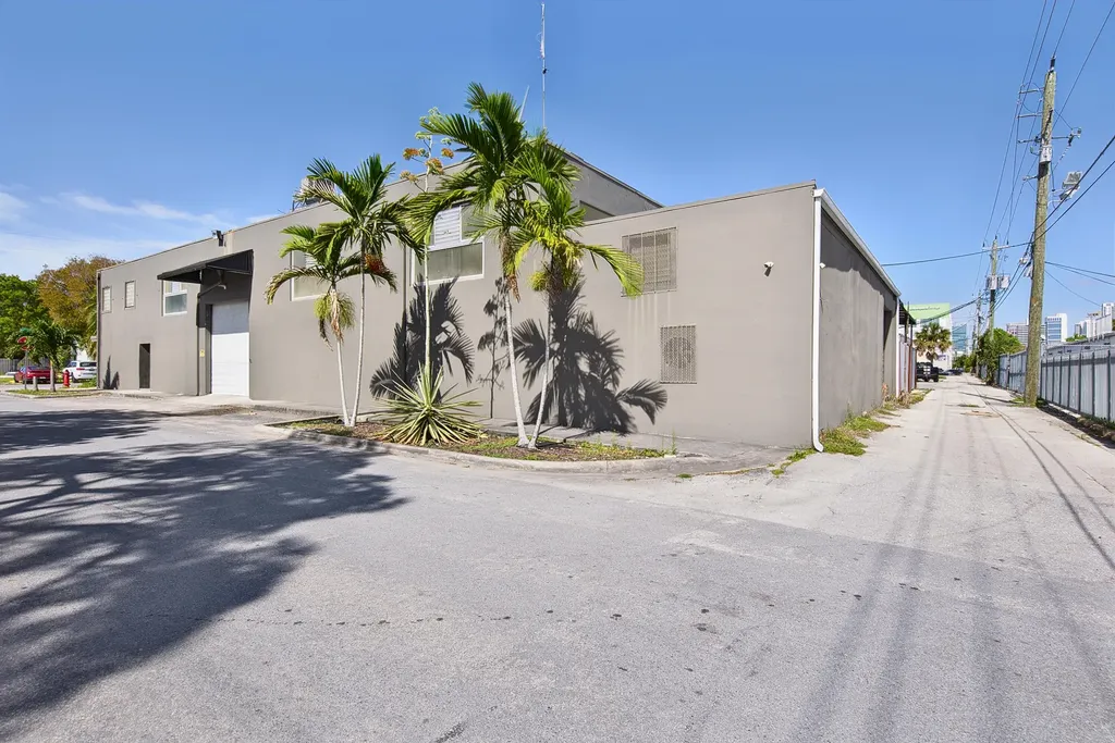 936 NW 1st Street Fort Lauderdale FL 33311