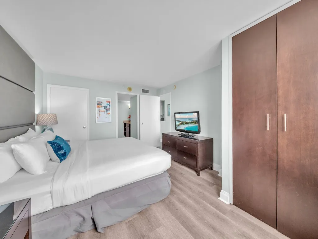 2670 E Sunrise Boulevard Fort Lauderdale FL 33304