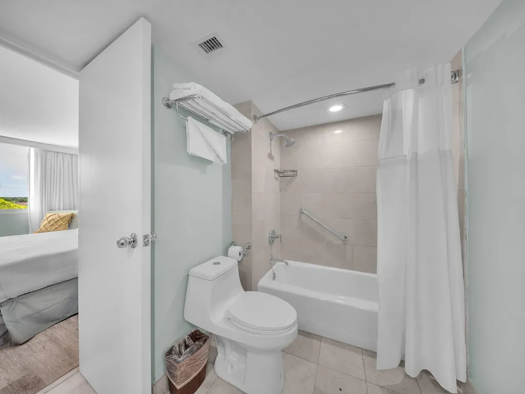 2670 E Sunrise Boulevard Fort Lauderdale FL 33304