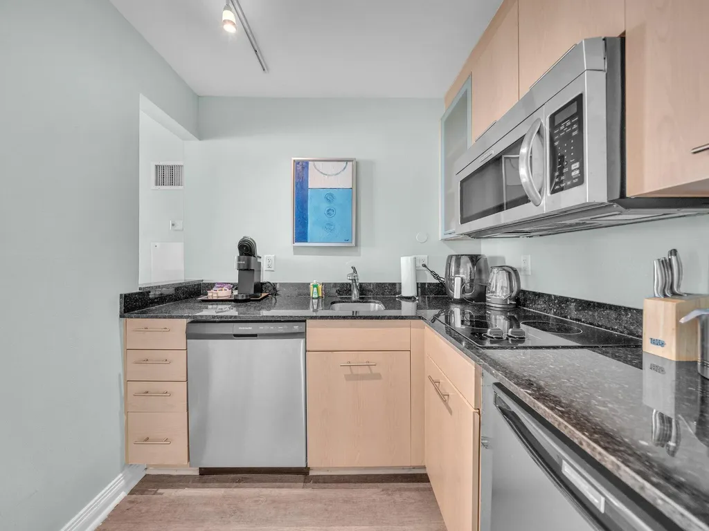 2670 E Sunrise Boulevard Fort Lauderdale FL 33304