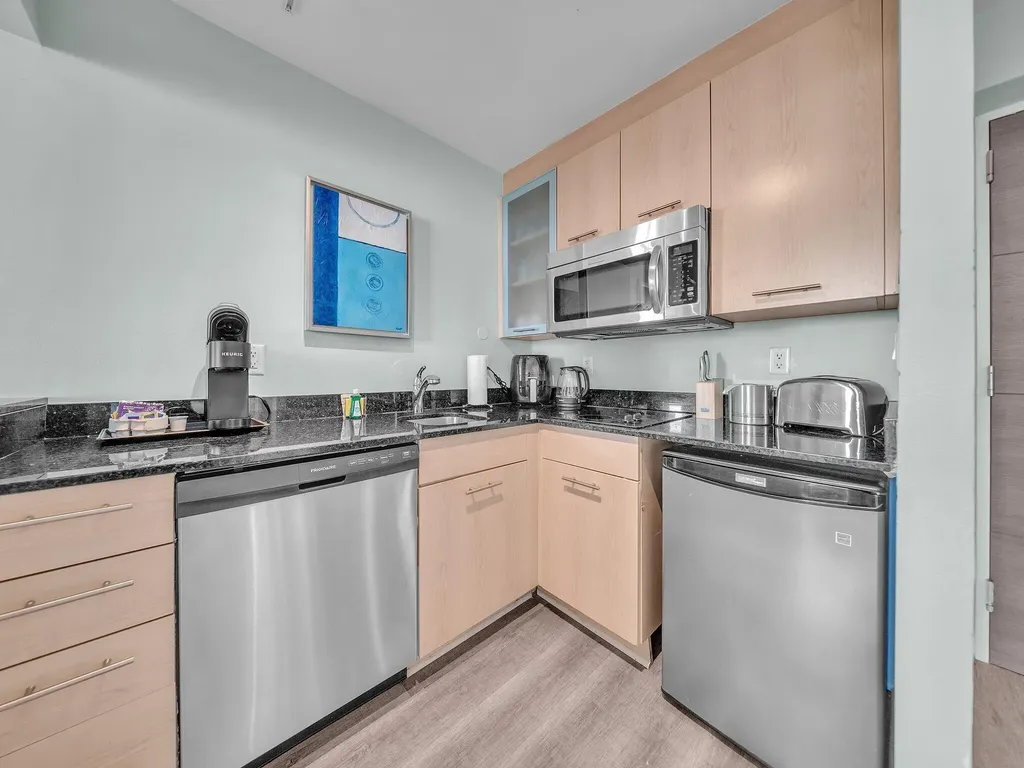 2670 E Sunrise Boulevard Fort Lauderdale FL 33304