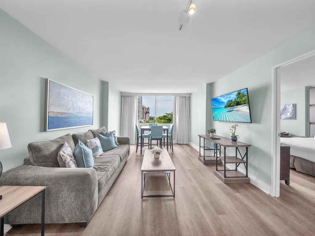 2670 E Sunrise Boulevard Fort Lauderdale FL 33304