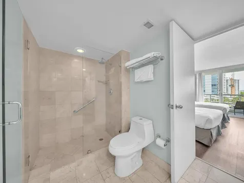 2670 E Sunrise Boulevard Fort Lauderdale FL 33304