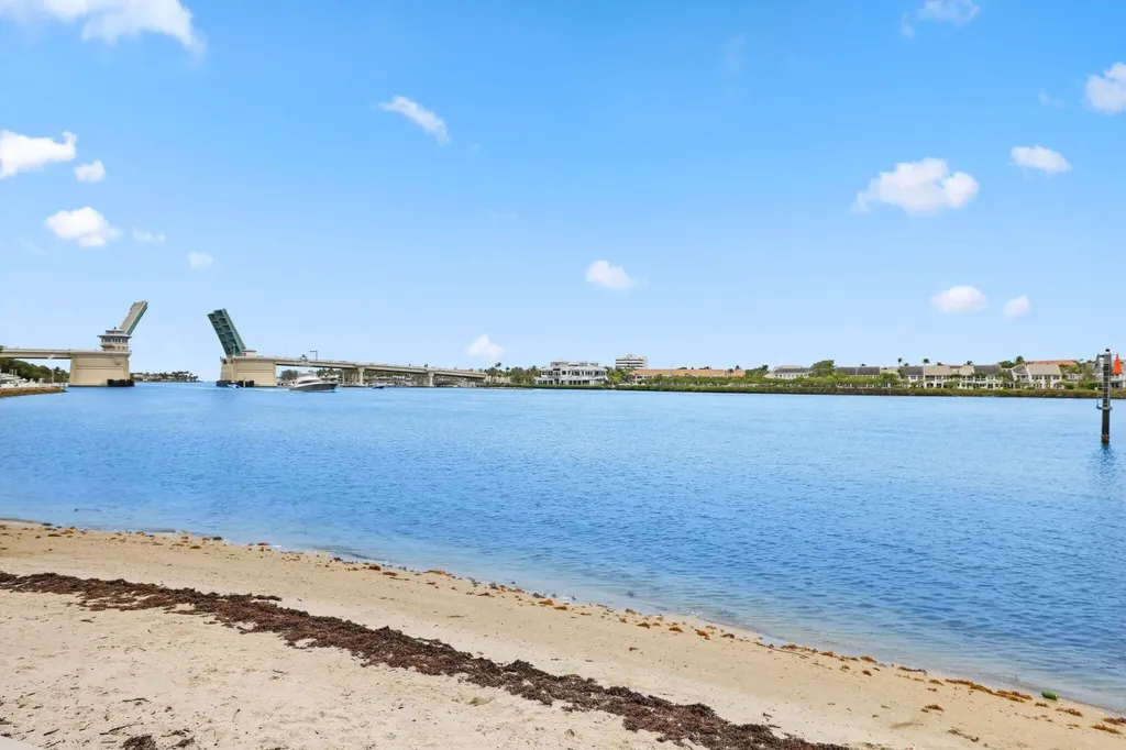 1648 Jupiter Cove Drive Jupiter FL 33469