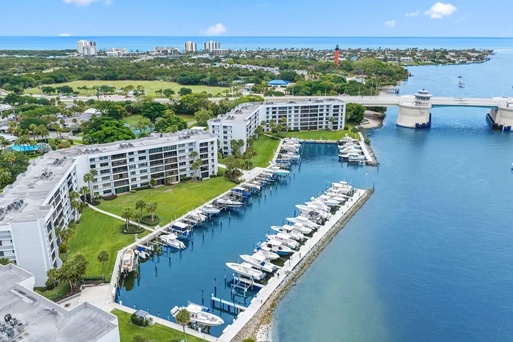 1648 Jupiter Cove Drive Jupiter FL 33469