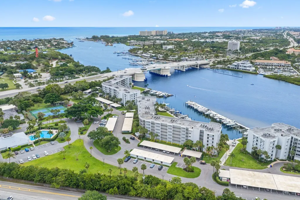 1648 Jupiter Cove Drive Jupiter FL 33469