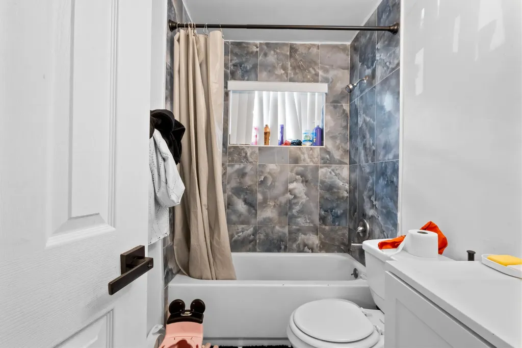 426 NE 166th Street North Miami Beach FL 33162