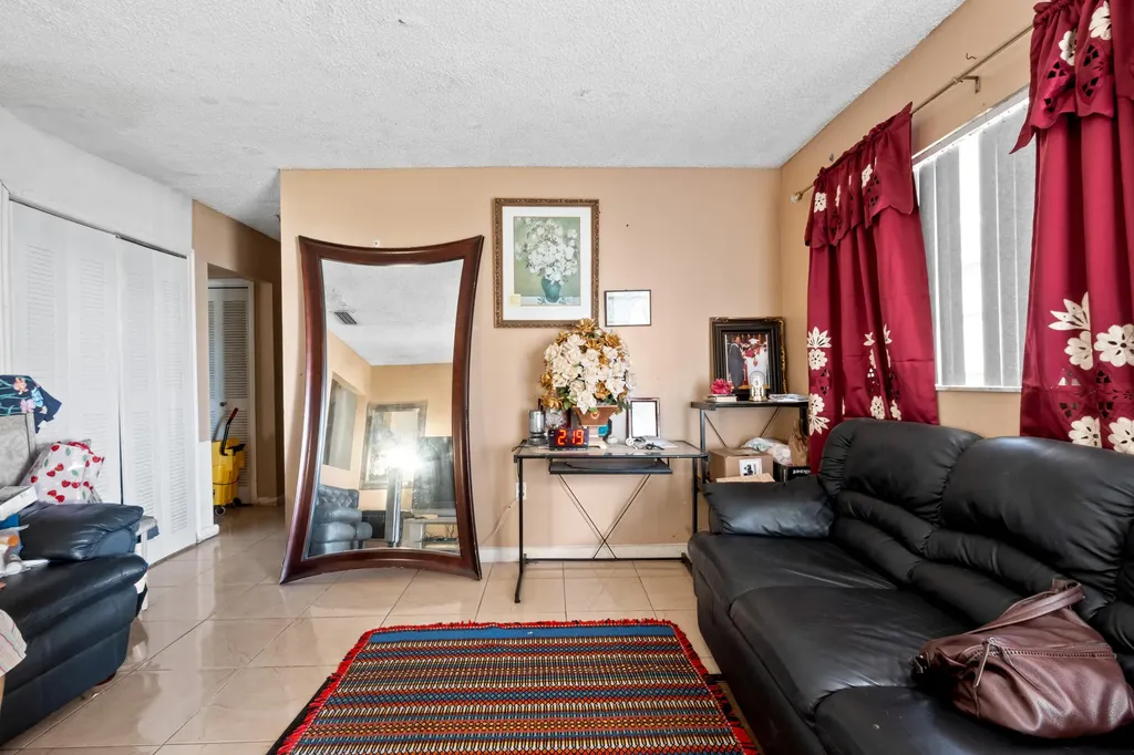 426 NE 166th Street North Miami Beach FL 33162