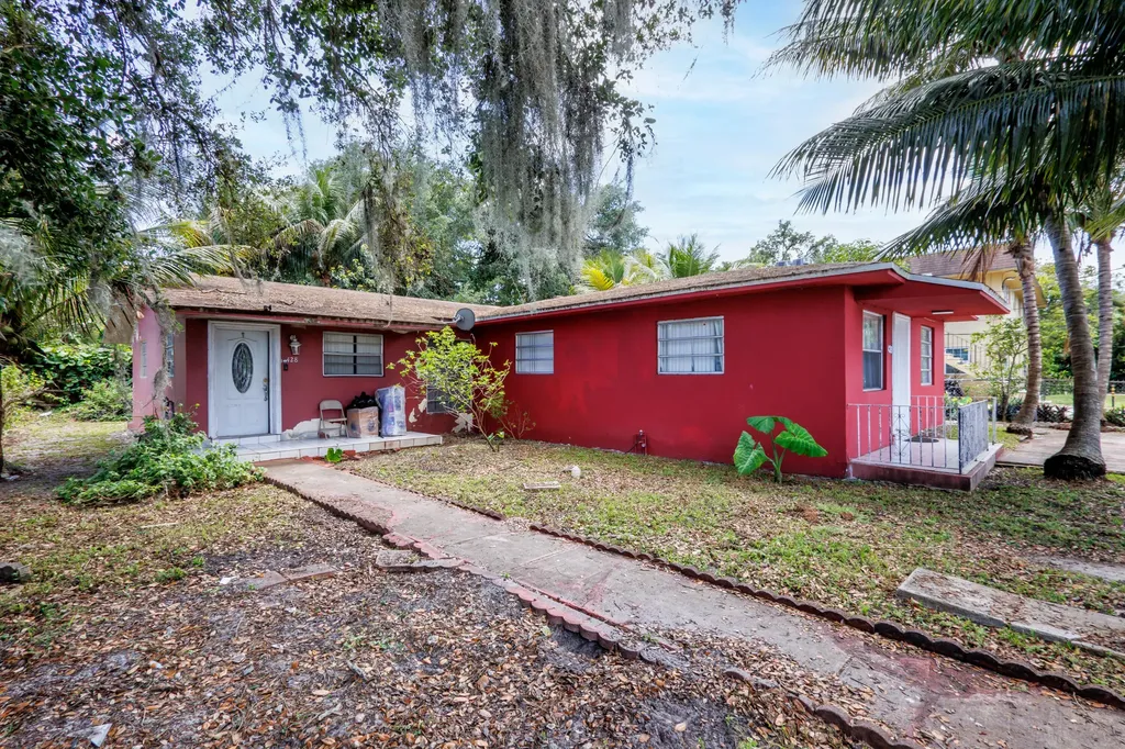 426 NE 166th Street North Miami Beach FL 33162