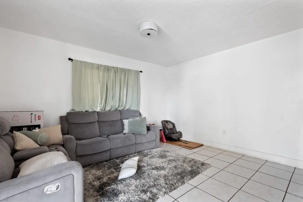426 NE 166th Street North Miami Beach FL 33162