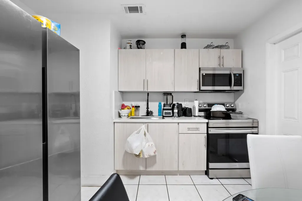 426 NE 166th Street North Miami Beach FL 33162