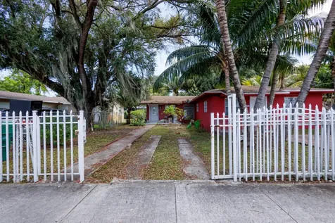 426 NE 166th Street North Miami Beach FL 33162