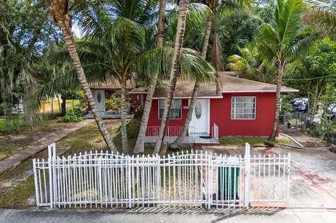 426 NE 166th Street North Miami Beach FL 33162