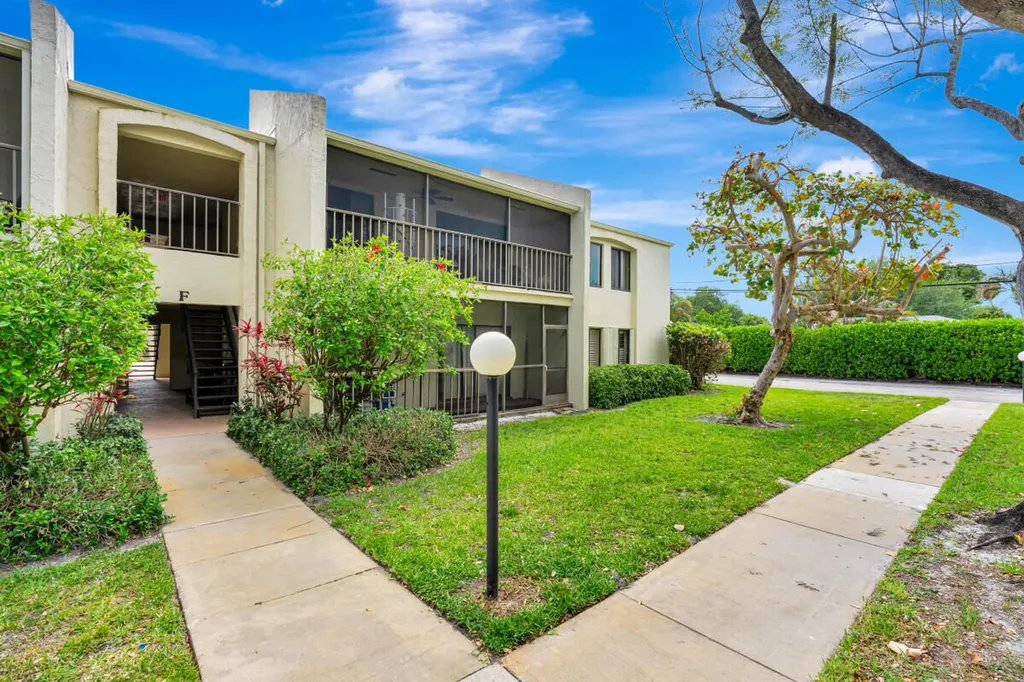 150 Pineview Road Jupiter FL 33469