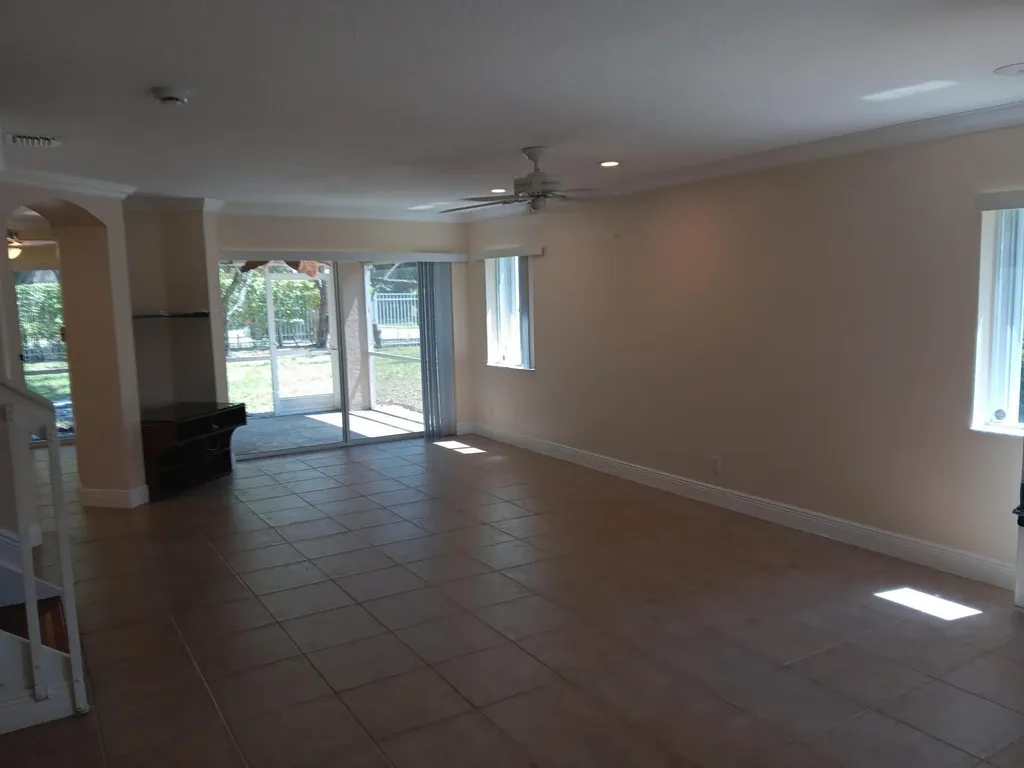 4983 W Pinemore Lane Lake Worth FL 33463