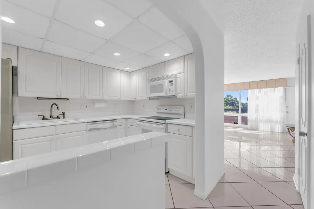 1401 S Federal Highway Boca Raton FL 33432