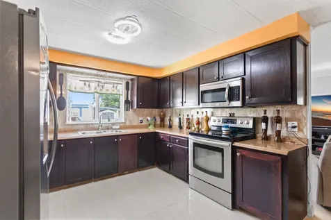 2961 SW 52nd Terrace Davie FL 33314