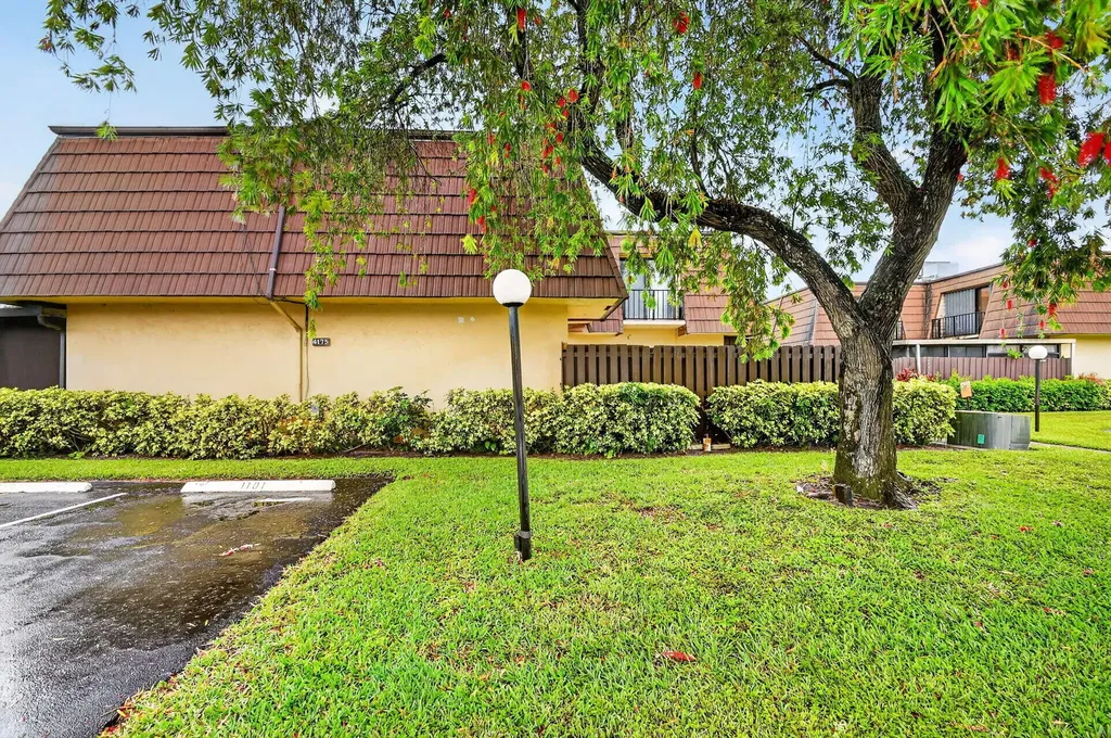 4175 Turnberry Circle Lake Worth FL 33467