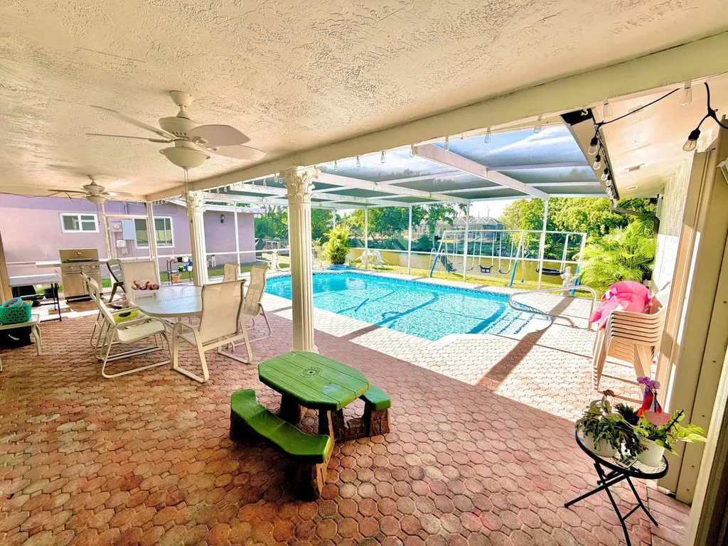 11441 NW 29th Manor Sunrise FL 33323