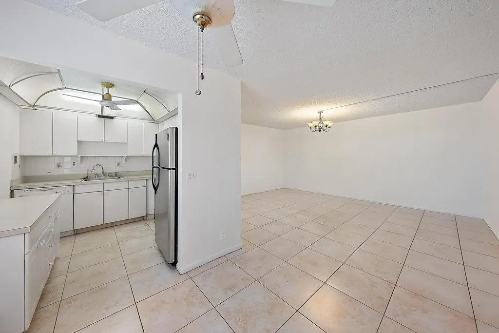 869 S Flanders S Delray Beach FL 33484