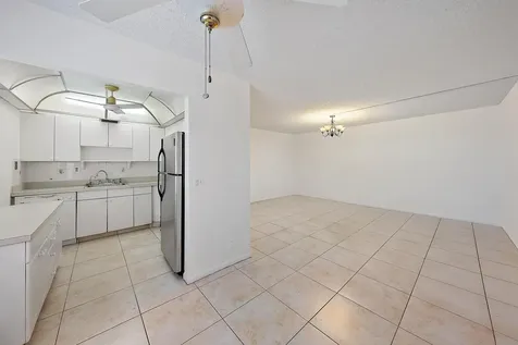869 S Flanders S Delray Beach FL 33484