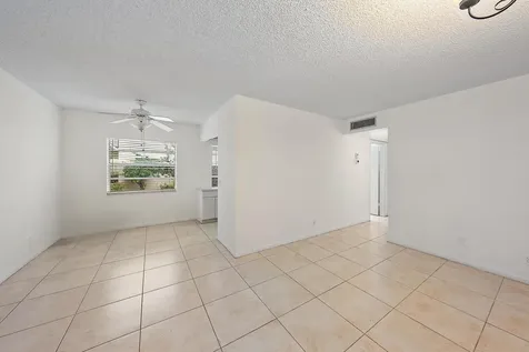 869 S Flanders S Delray Beach FL 33484