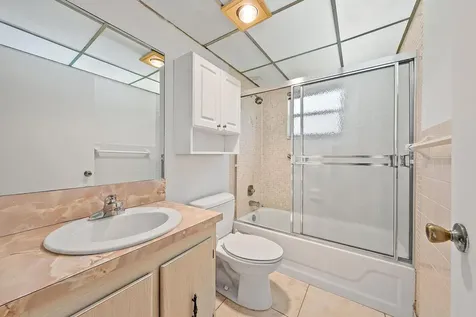 869 S Flanders S Delray Beach FL 33484